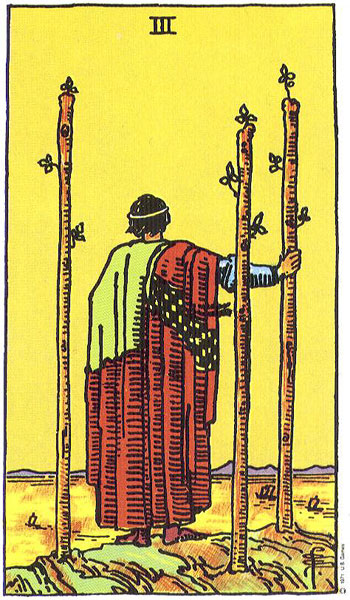 Carta de Tarot de Rider - Waite Tres de Bastos en marifranstarot.com