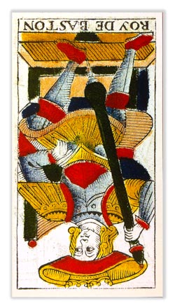 Rey de Bastos (invertido) tarot de marsella tarot evolutivo tarot terapéutico tarot de madenié